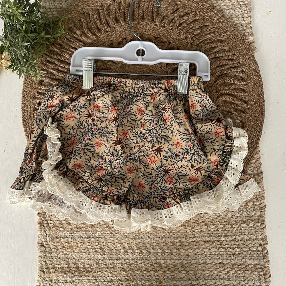 Mustard Pie Floral Lace Trim Kids Shorts Sz 3